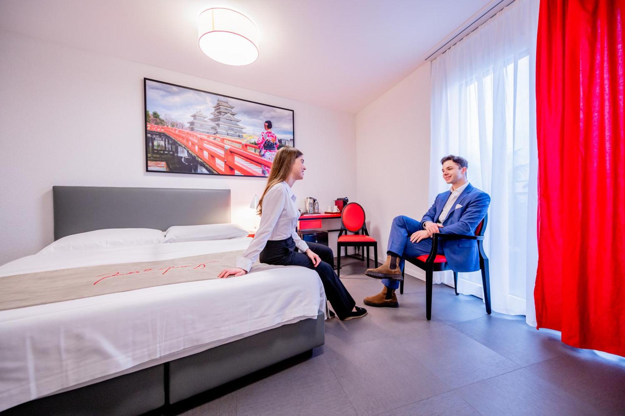 "The Freddie Mercury" Hotel 蒙特勒 外观 照片