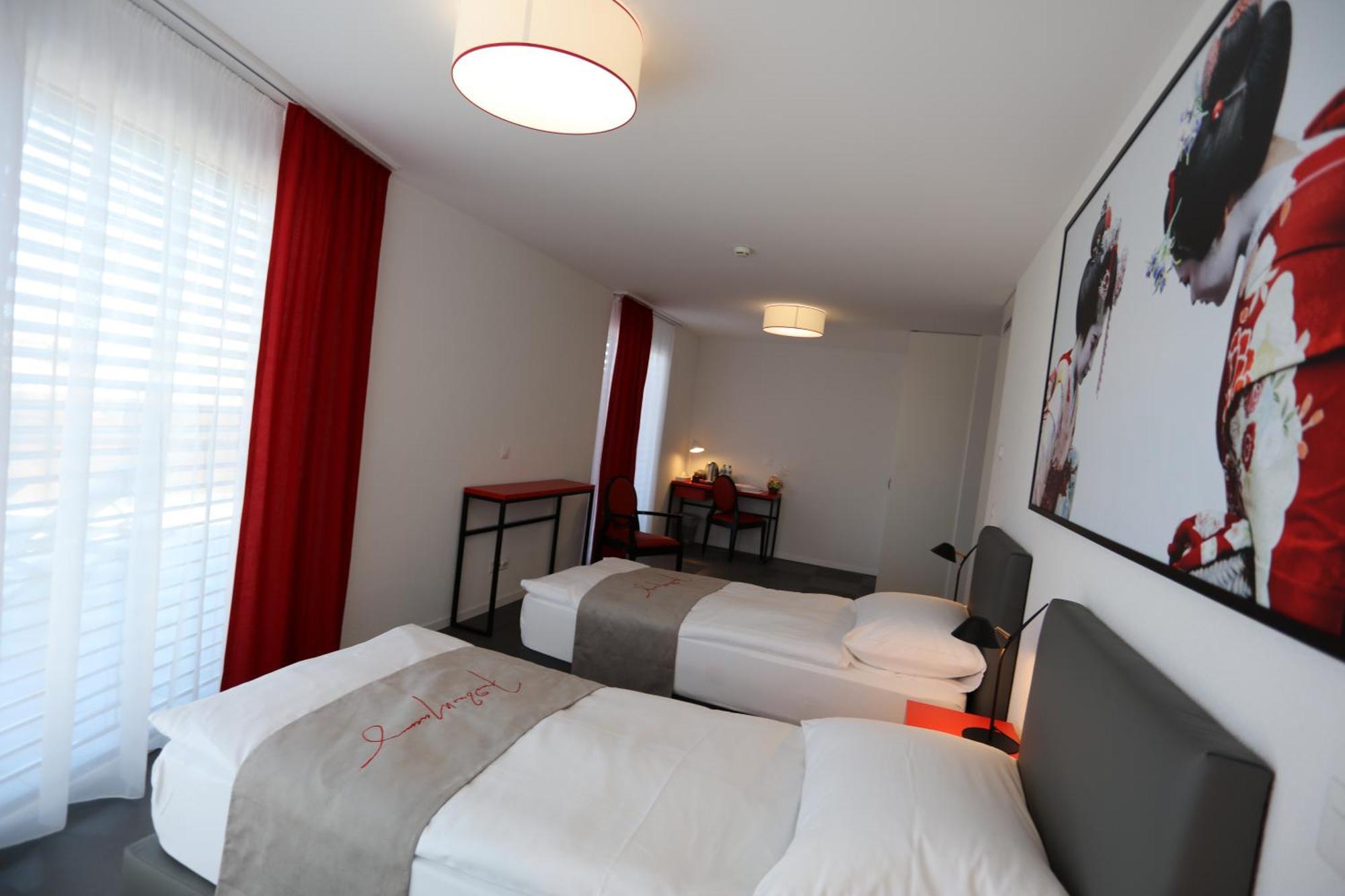 "The Freddie Mercury" Hotel 蒙特勒 外观 照片