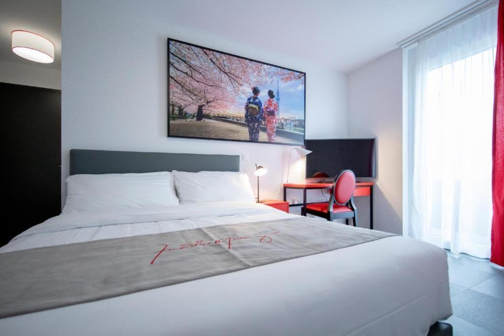 "The Freddie Mercury" Hotel 蒙特勒 外观 照片